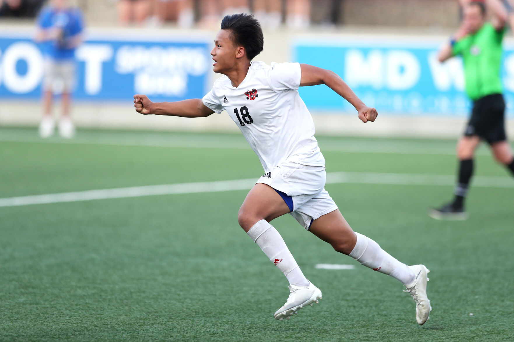 051122-owh-spo-statesoccer-em04.jpg